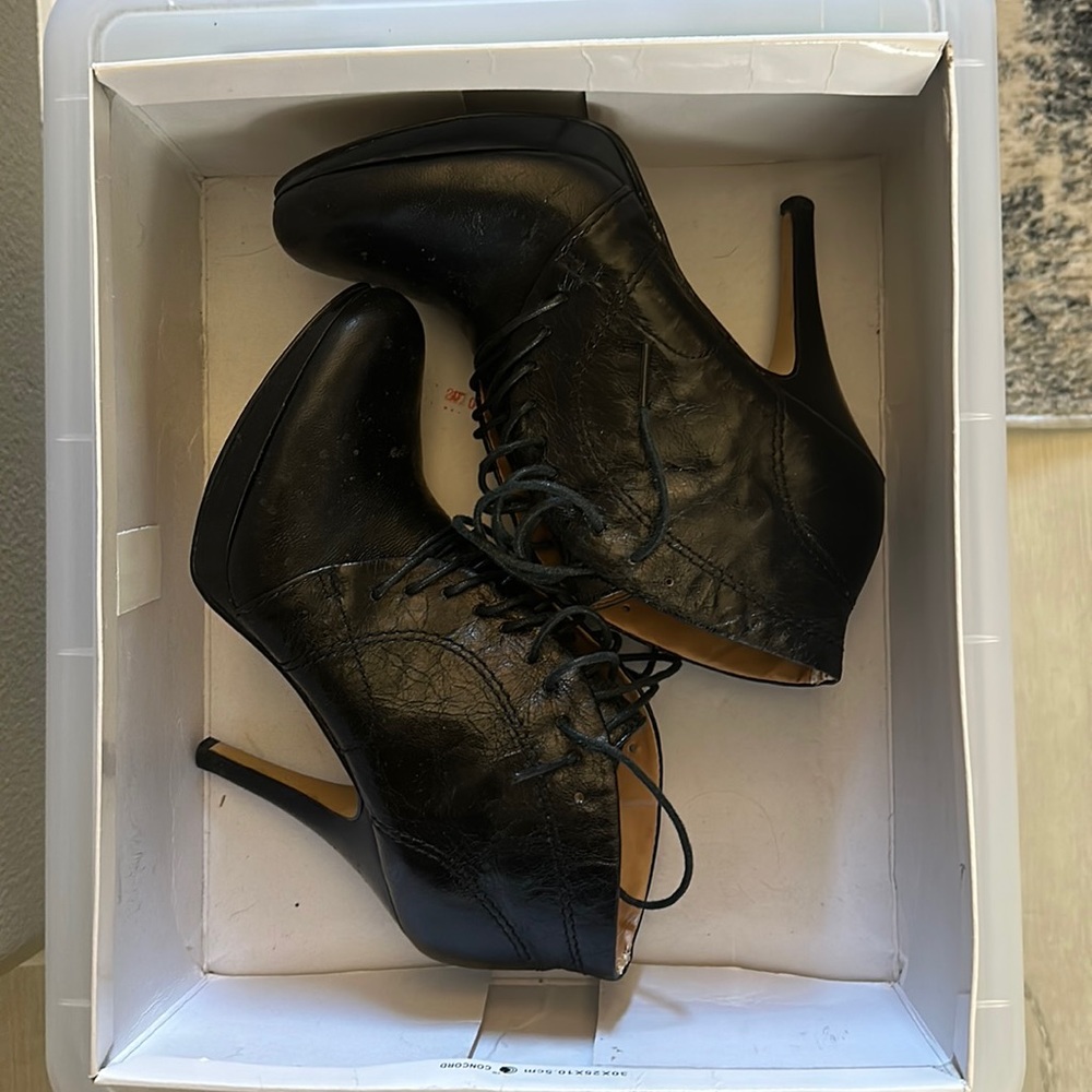 Nine West booties
